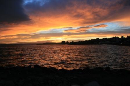 Wieder herrliche Sonneuntergnge in der Pampa